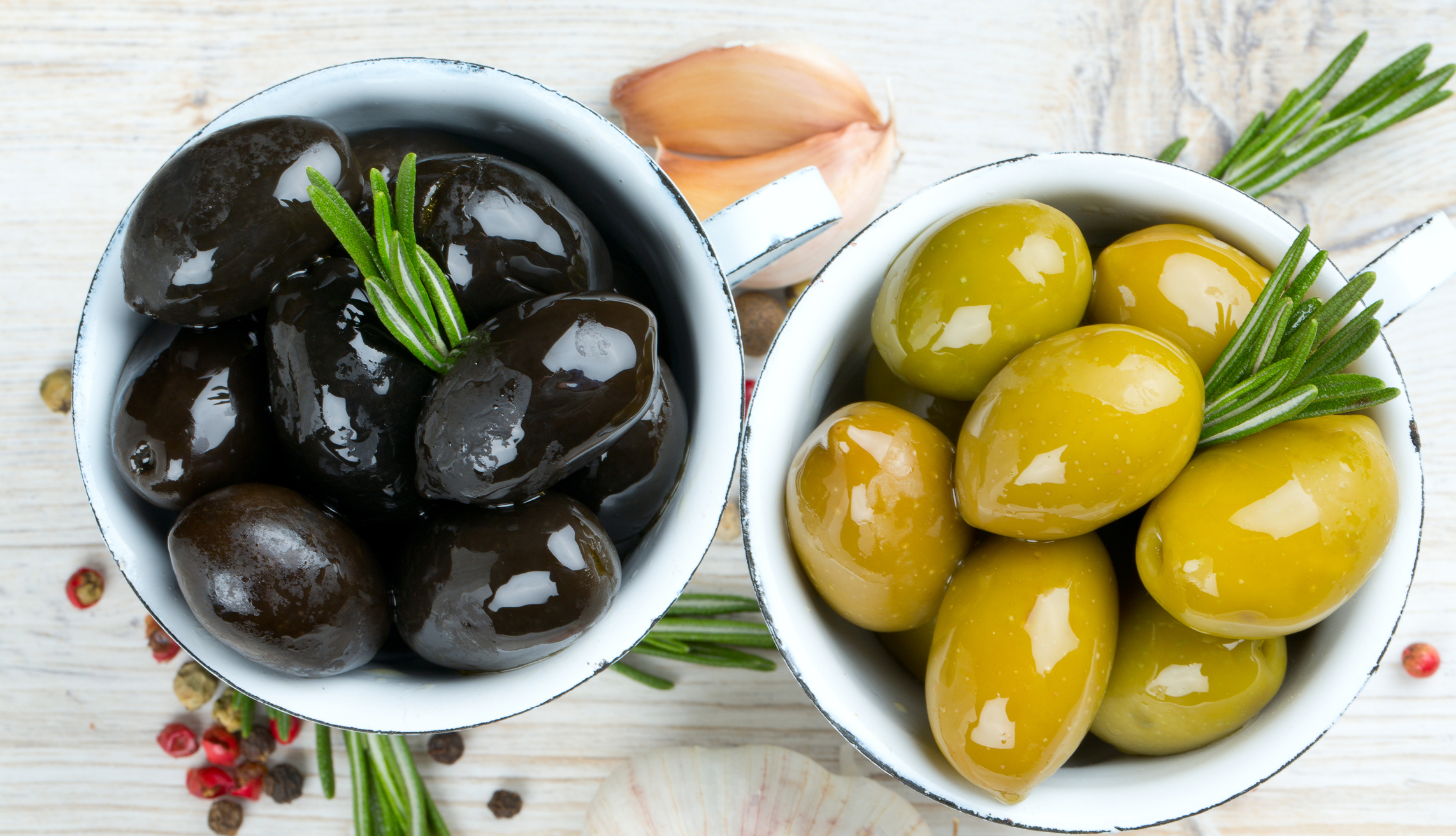 LOS MUNDOS DE BEA: HACER ACEITUNAS NEGRAS / FER OLIVES NEGRES